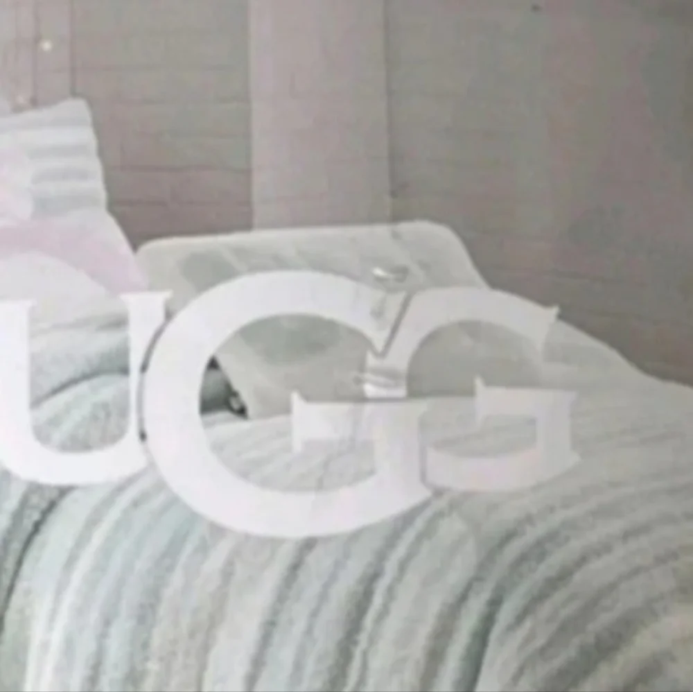 UGG ATLAS Clear Creek Faux Fur Micromink Stripe SOFT Twin or XLUGG ATL Comforter